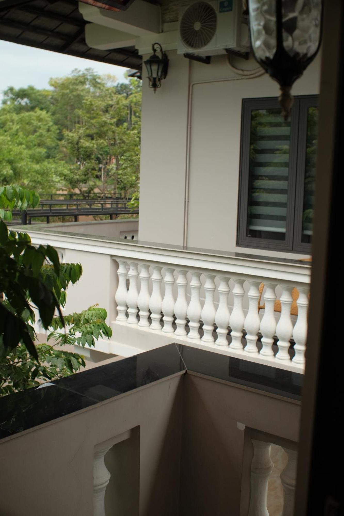 Iris Hill Villa Hue Exterior foto